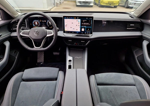 Volkswagen Passat cena 178200 przebieg: 1, rok produkcji 2024 z Warszawa małe 436